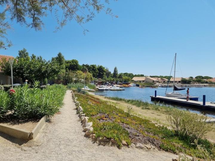 Agreable Petite Maison De Vacances Лекат Екстер'єр фото
