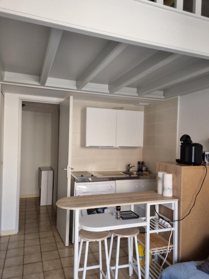 Agreable Petite Maison De Vacances Лекат Екстер'єр фото